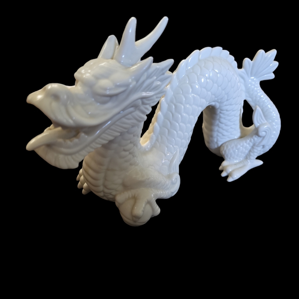 Vintage Chinese Porcelain Dragon